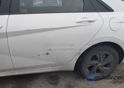 2022 Hyundai Elantra Sel z USA, uszkodzony, nr VIN 5NPLM4AG7NH065779